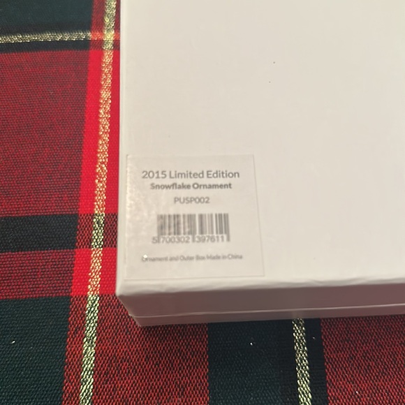 Pandora 2015 Ornament Snowflake Ceramic with Logo Ribbon In Box Limited Edition - Picture 6 of 6